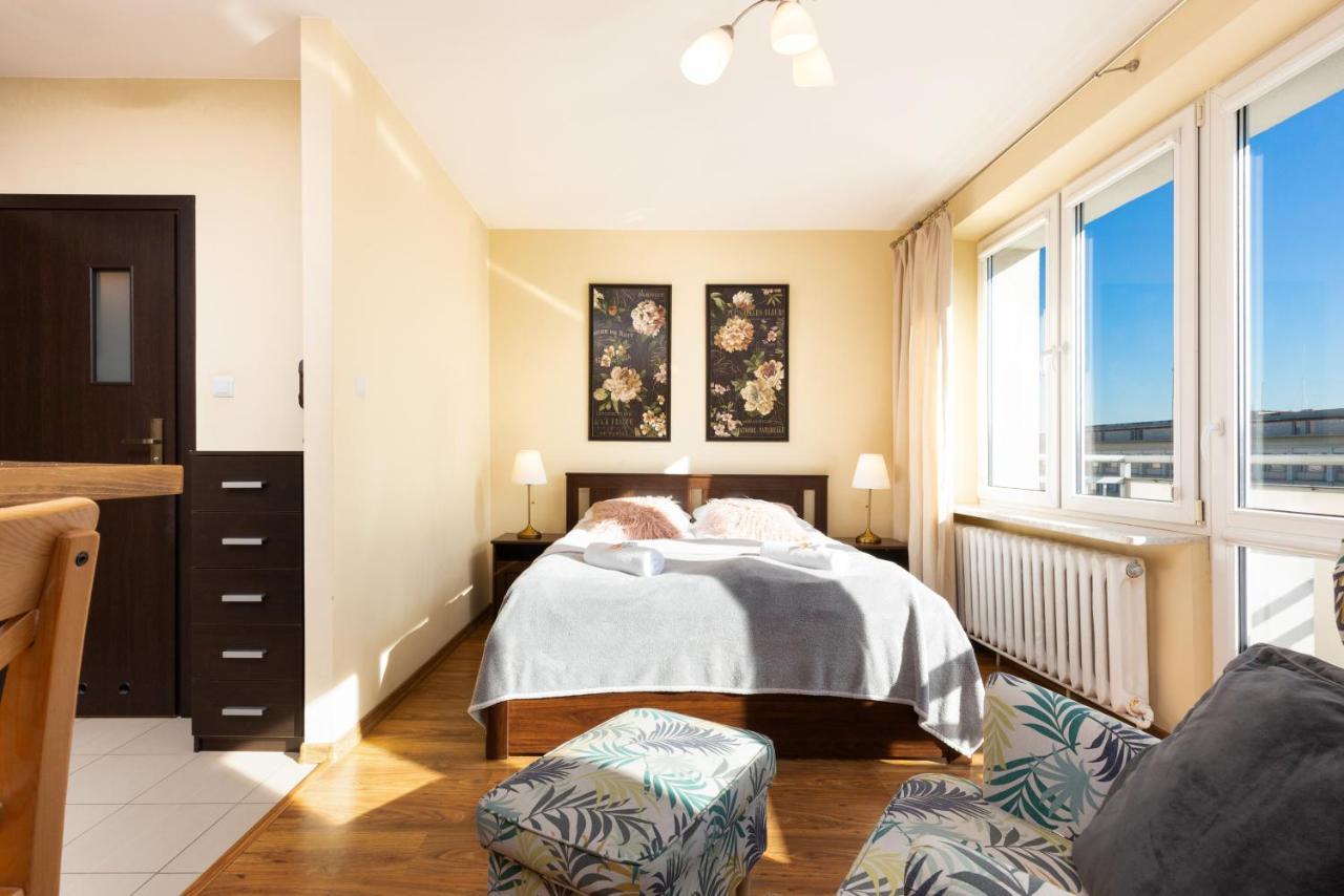 Apartments City Center Krucza By Renters Варшава Экстерьер фото